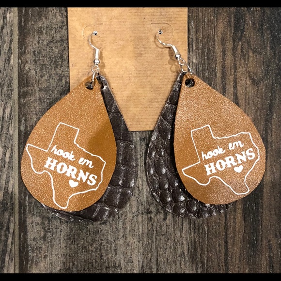 Hook Em Horns Earrings - Picture 1 of 2